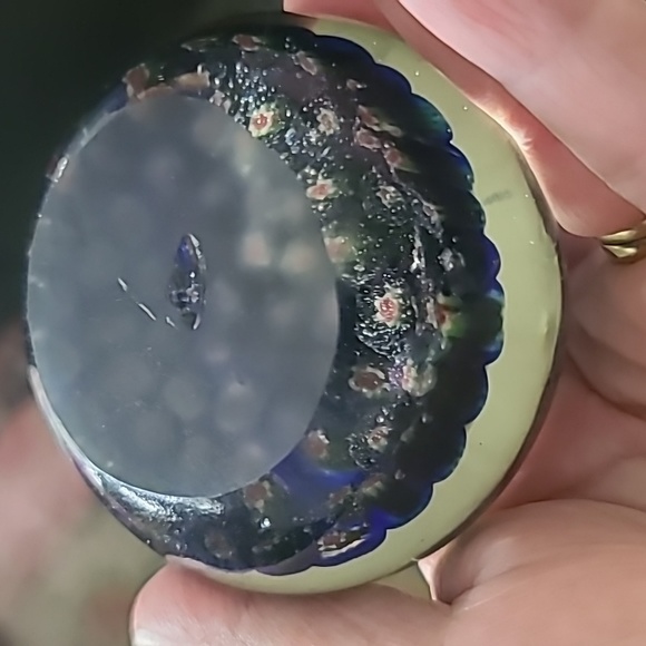 Multi millefiori glass paperweight - Picture 4 of 7